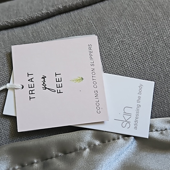 Skin Worldwide cooling slipper, medium - Picture 4 of 5